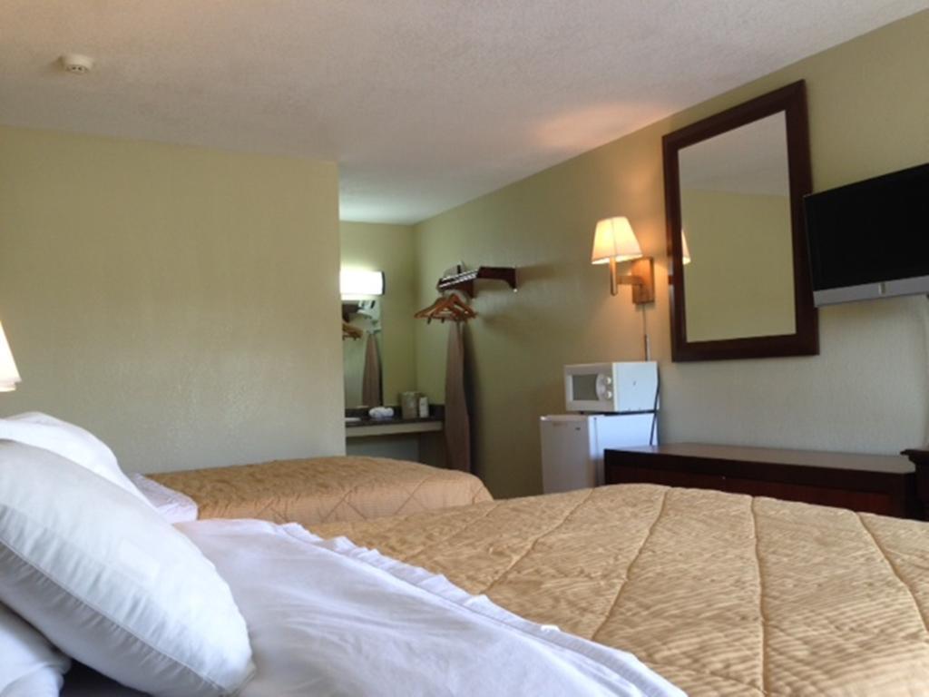 Mid Ohio Inn Bellville Habitación foto